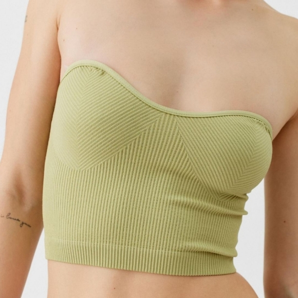 Urban Outfitters Tops - Out From Under Lyonne Seamless Tube Top